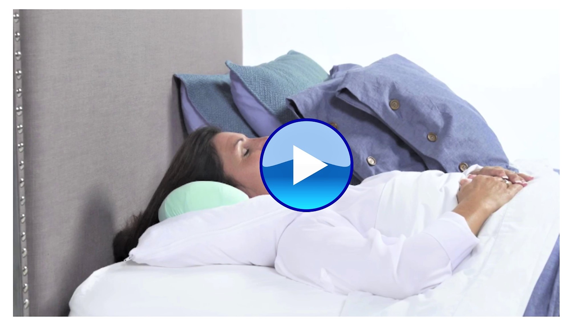 The patented Back to Beauty™ Anti-Wrinkle Head Cradle wrinkle-preventing beauty sleep pillow provides exclusive back sleeping protection against giving yourself facial acne, wrinkles, jowls, and bags under your eyes, as well as chest and breast wrinkles.